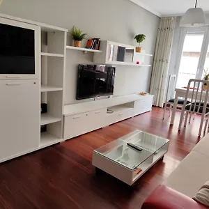 Entrecanales Con Garaje Apartamento